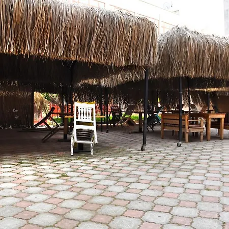 酒店 雅尔新奥特尔酒店 2*