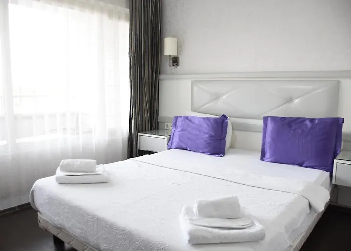 Yalcin Отель Анталья