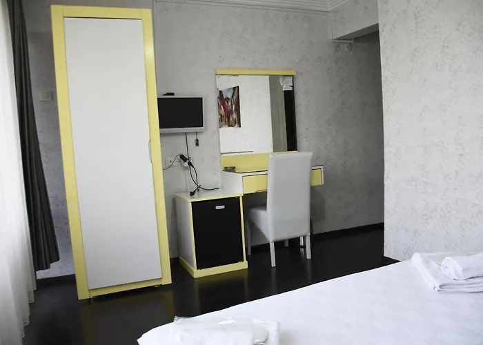 Отель Yalcin 2*